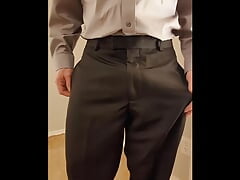 Watch this guy reveal his BIG COCK