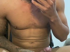 NOVINHO DE 21CM FICO MUITO CHAPADO E GOZO GOSTOSO PARA UM FÃ