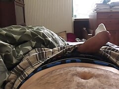 A quick wank on the bed