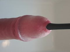 Stretching urethra