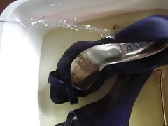 Pissing Sexy Purple Heels fm MrMessyshoes again p3