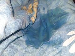 Cumming on my razai need pussy