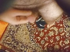 Im masturbating my dick and cumming, drkam i svrsavam