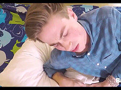 big step-brother cannot stand against fucking his younger bro OMG