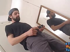 Straight amateur Mickey Waters jerks off and cums on mirror