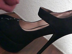 16 BIG CUMSHOTS ON HIGHHEELS COMPILATION