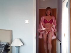 Kazzie in her negligee