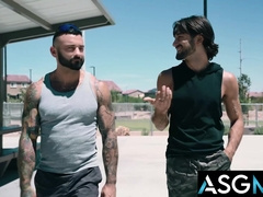 Drew Valentino Shows Gf & Stepbrother How Vanilla He Really Is