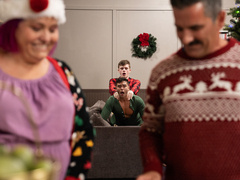 Skinny lovers fuck on the couch on Christmas eve