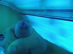 Wichsen im Solarium