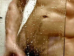 Jerking off in my bath