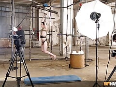 Blindfolded twink Nathan Reyes sucked by DILF Sebastian Kane