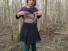 Young babe swallows cum outdoors