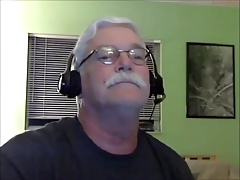 berylsdaddie enjoying himself on cb