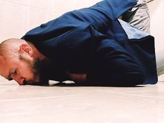 Drinks piss from the floor