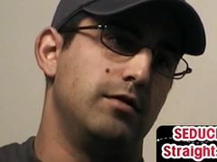 Seduced str8 amateur guy sucked by gaydaddy at home