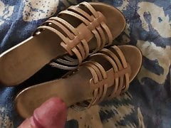 Cum on wifes shoes