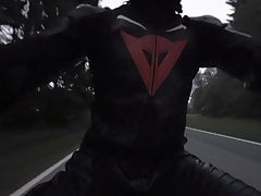 Dainese Biker creamed his glove
