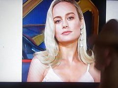 Brie Larson cum tribute