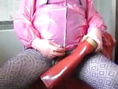 Red welly wank.