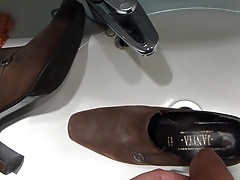 Piss in mother-in-laws brown high heeled shoe
