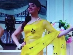 tamanna gives a deep cum tribute