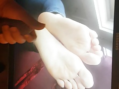 Tribute on Melissas perfect feet!