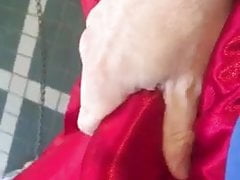 Cazzo duro nei pantaloncini