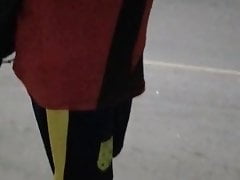 Pai cosando o saco
