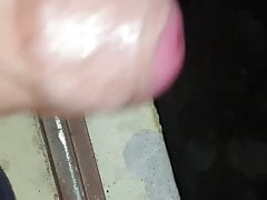 Masturbandome y leche para ti zorrita
