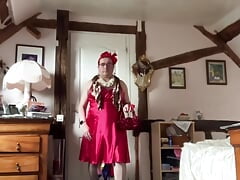 In outfit with a red evening dress for a night out