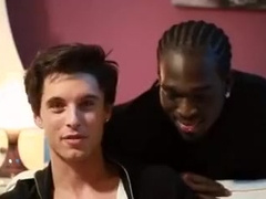 un black bm baise un minet