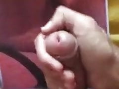 Tributo a Sandra nella sua figa calda e profumata