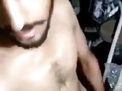 Chandigarh wala munda Laura hila rha hai