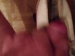 Cumshoot Chucks2
