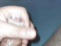 Cum in Condom - Ins Kondom gespritzt