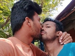 Funny moment with Indian gay couple interrupted while outdoor blowjob