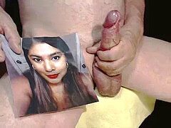 Tribute for Loveitwild1 - auf das Gesicht einer brünetten Schlampe abgespritzt