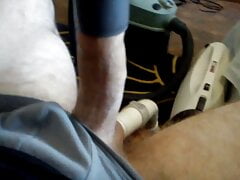 Sucking with two vacuums