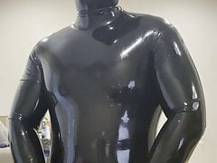 Rubbergimp cumed in toesock