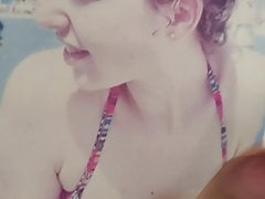 Geile di Bikinititten vollgerotzt, konnte nicht widerstehen