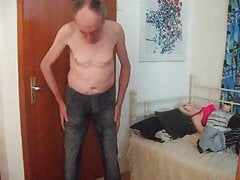 Nach dem aufwachen in die Hose gepisst