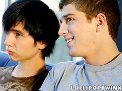 Twinks Levon Meeks and Aidan Rayne fucks deep and dirty