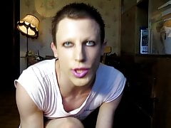 TWINK IS ALWAYS HUNGRY FOR RAW COCK