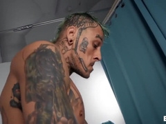 Lev Ivankov Se Excita Al Ver A Bo Sinn Con Su Verga De Burro