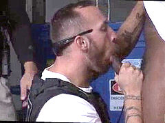 Naked male cops with chisel homo Purse thief becomes bum meat