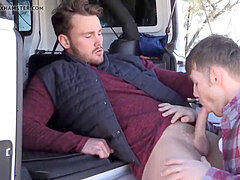 Just a good donk plunging with 2 twinks