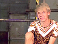 Big dicked master ties up twunk before tearing up him in donk