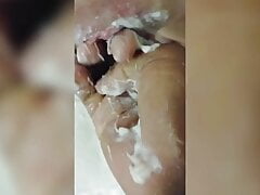 Learning how to fist (from Xtube, Sept 2017)