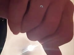 In an instant, my cock just started to rise gently and I was getting more and more orderly, I was alone in the house and I decided to jerk it off in t